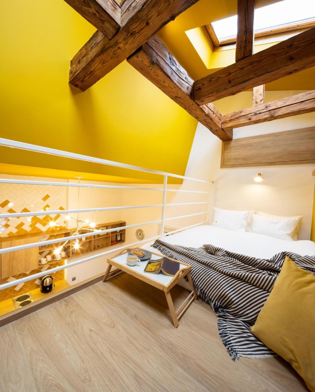 Yellow Apartment คลูจ-นาโปกา ภายนอก รูปภาพ